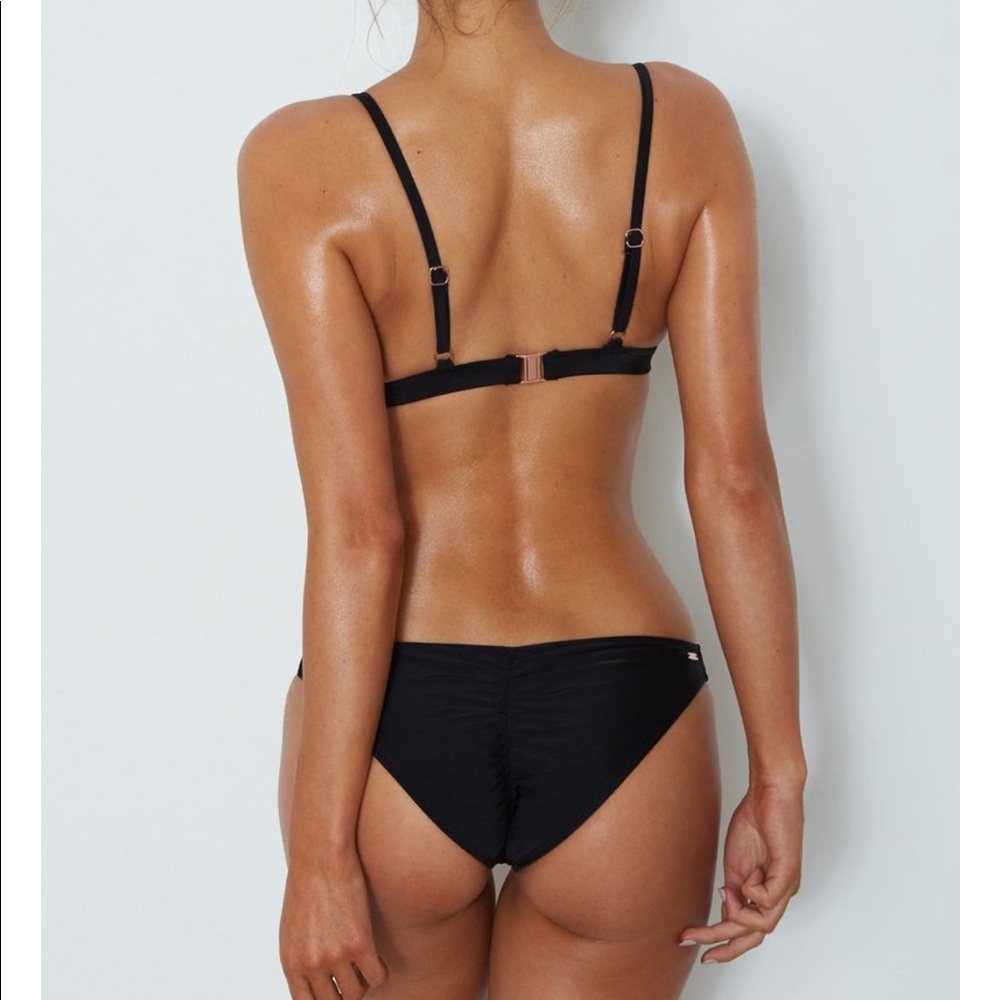 Black bikini